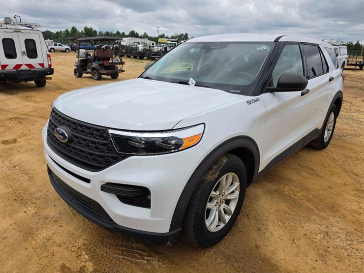 2021-ford-explorer-image-1
