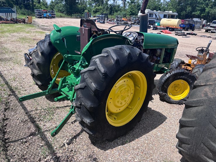 john-deere-2240-image-3