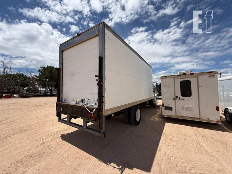 2007-international-durastar-4300-image-9