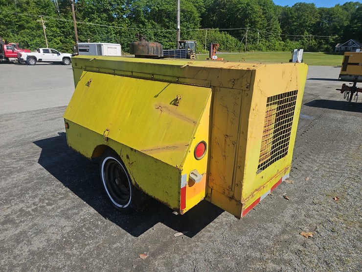 1981-joy-tow-behind-air-compressor-image-3