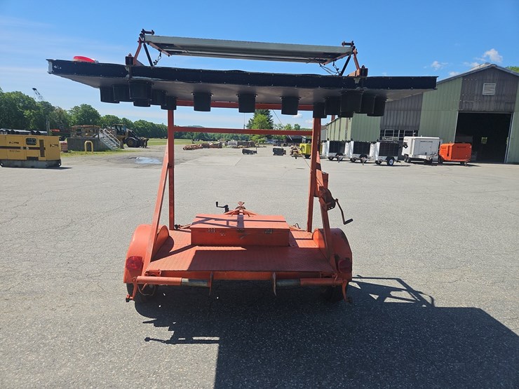 trafcon-tow-behind-arrow-board-image-6