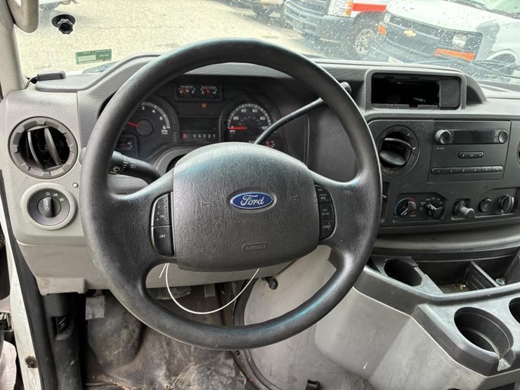 2012-utility-van-image-13