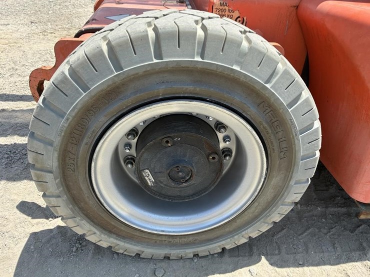 2011-jlg-e400ajpn-image-29