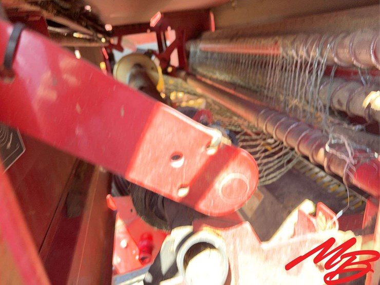 new-holland-br7090-image-13
