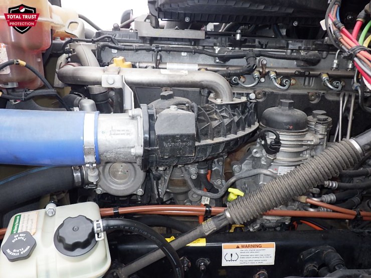 2021-freightliner-cascadia-126-image-28