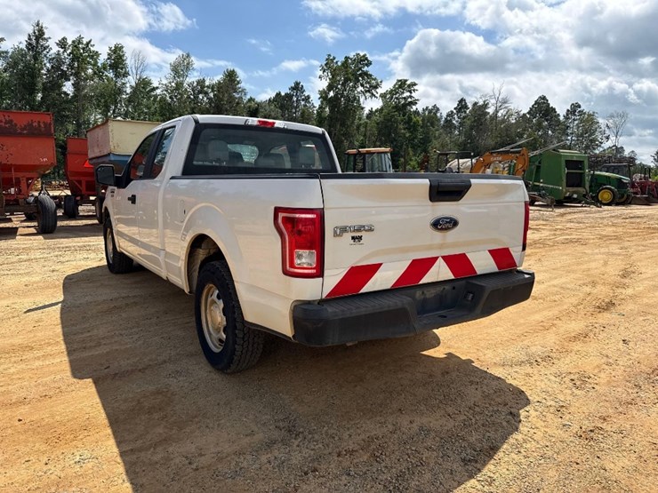 2017-ford-f150-image-3