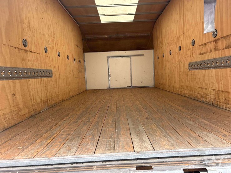 2023-ford-e450-image-25