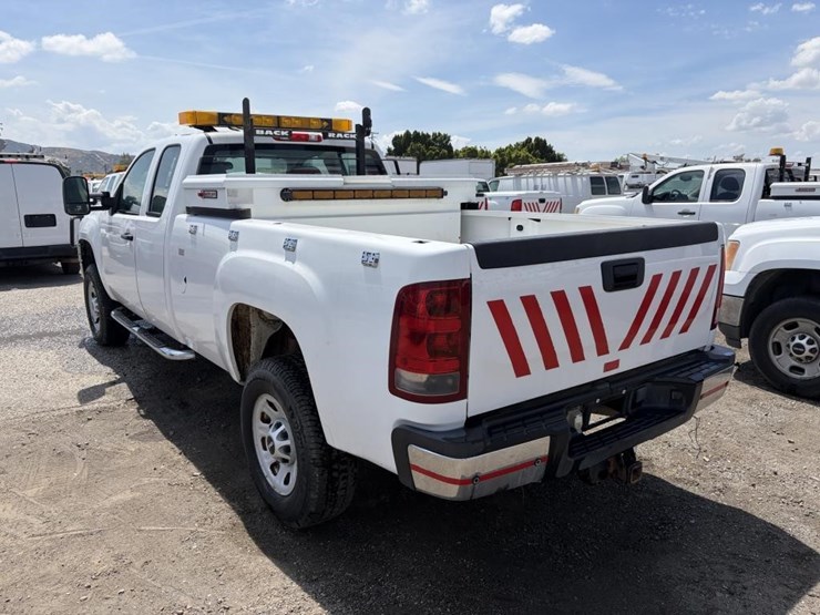 2012-gmc-3500hd-image-4