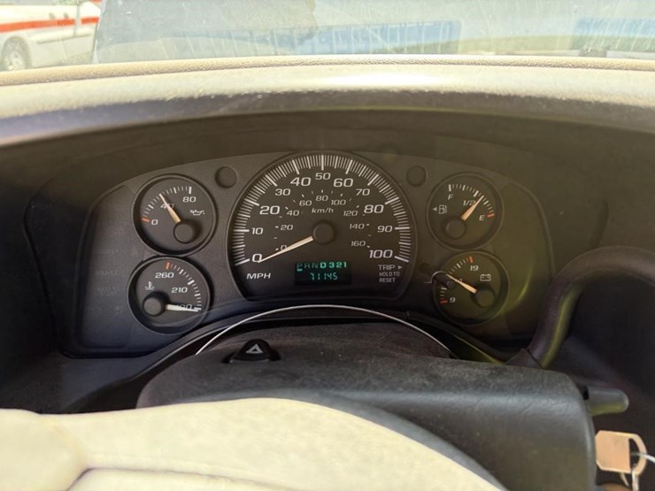 2004-chevrolet-express-2500-image-23