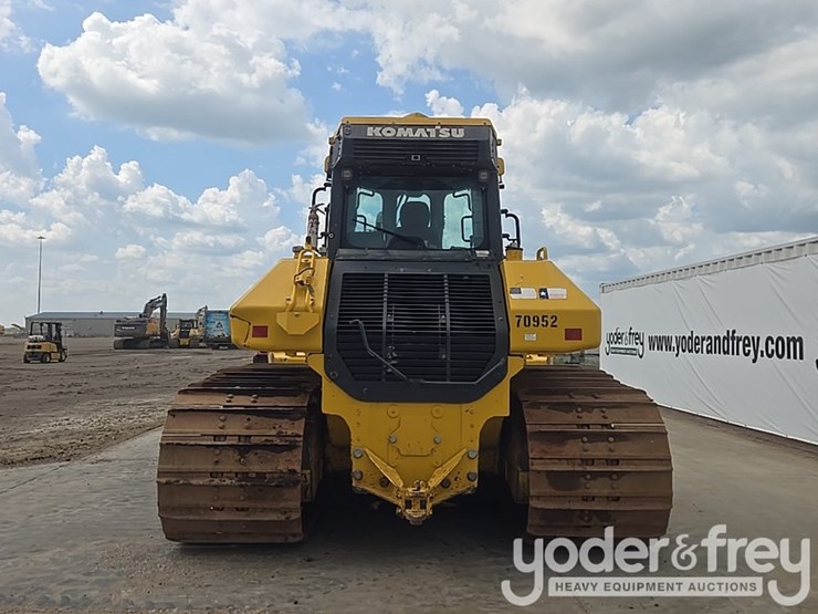 2023-komatsu-d71pxi-24-image-4