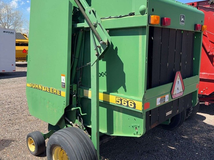 john-deere-566-image-3