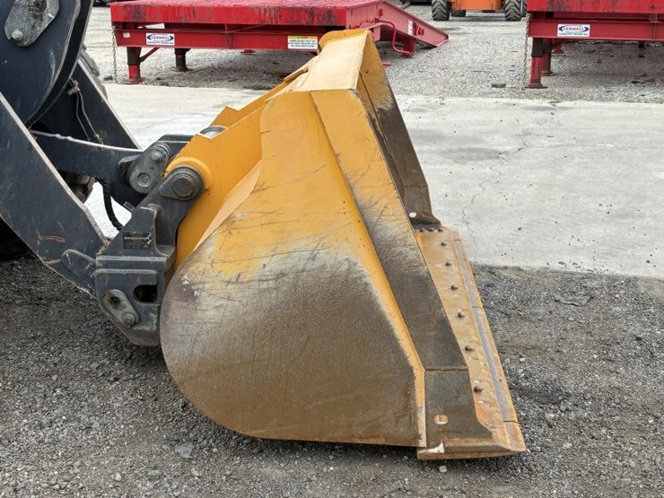 2020-deere-624l-image-6