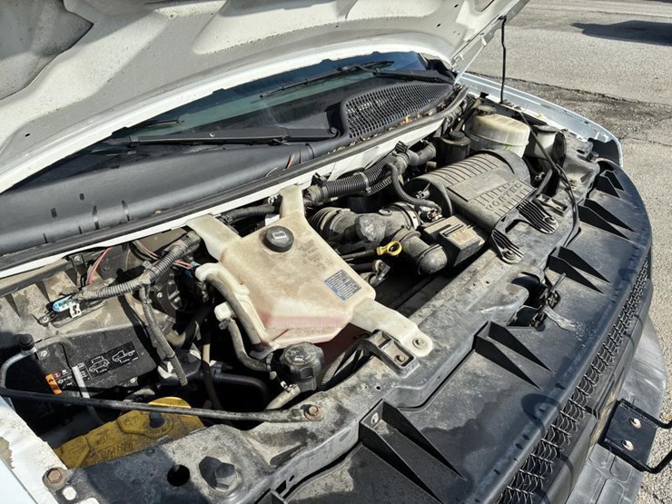 2014-chevrolet-express-3500-image-8