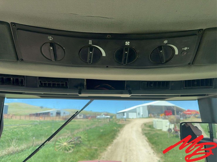 case-ih-7140-image-25