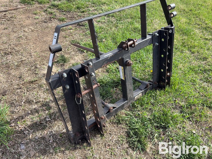 king-kutter-loader-mount/3-pt-mount-bale-spear-image-9