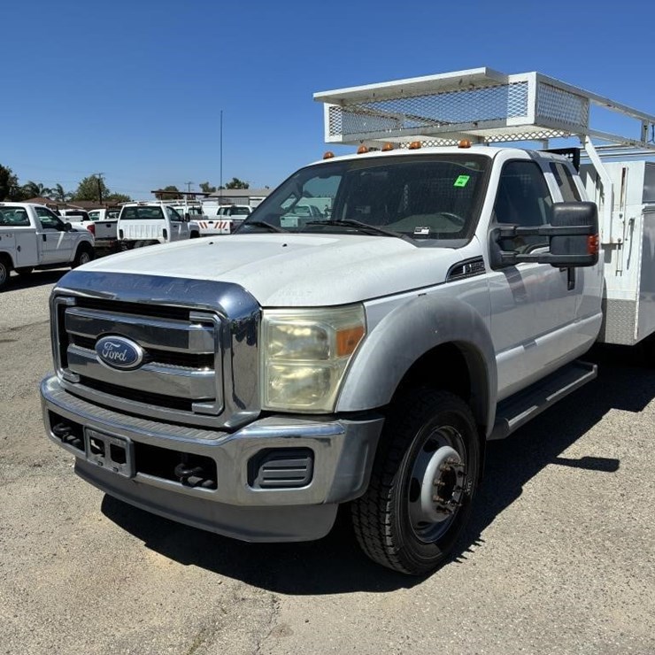 2011 FORD F550