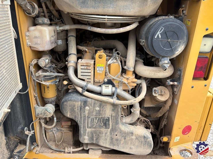 2022-caterpillar-259d3-image-68