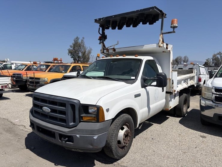 2007-ford-f350-image-1