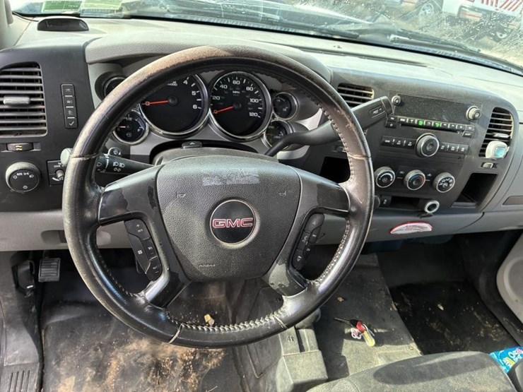 2012-gmc-2500hd-image-16