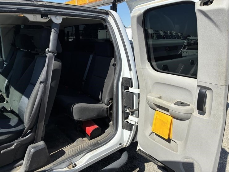 2012-gmc-2500hd-image-13