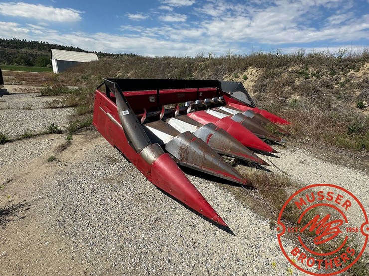 case-ih-1063-image-1