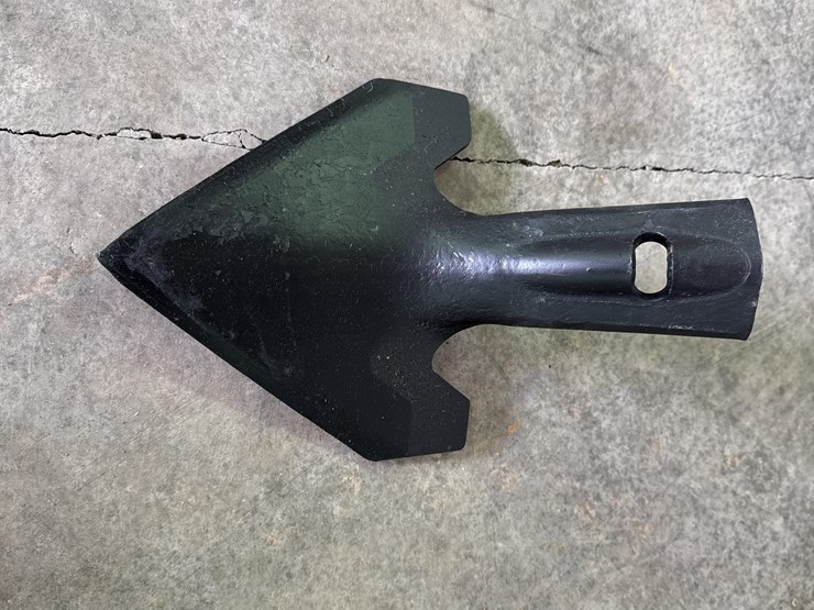 john-deere-2310-image-6