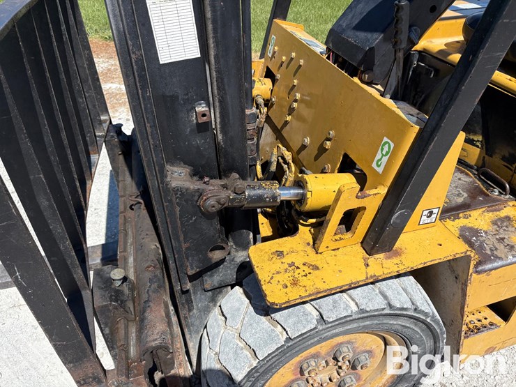 caterpillar-v40e-image-17