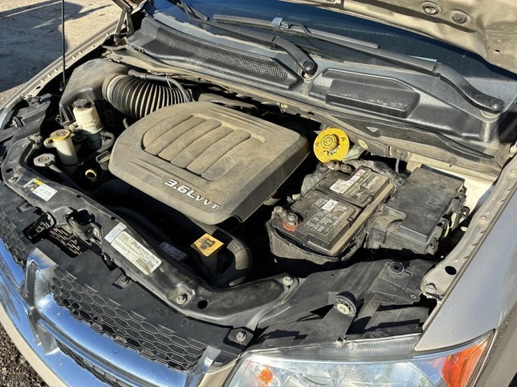 2016-dodge-grand-caravan-image-6