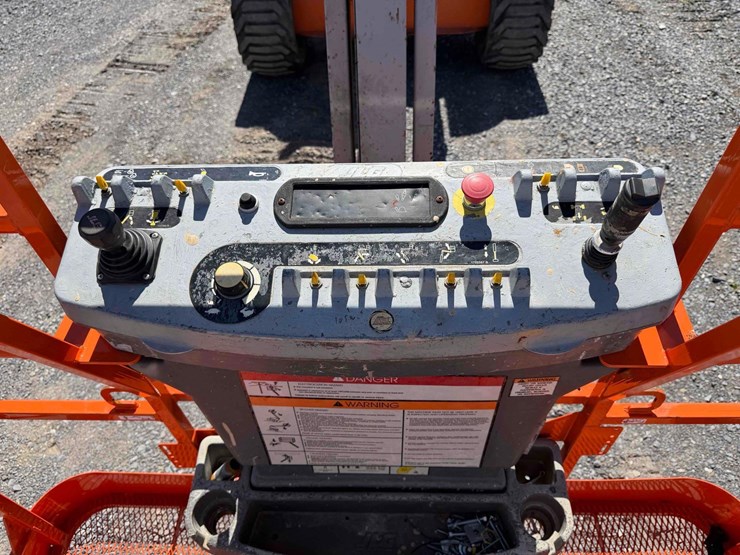 2007-jlg-450aj-image-23
