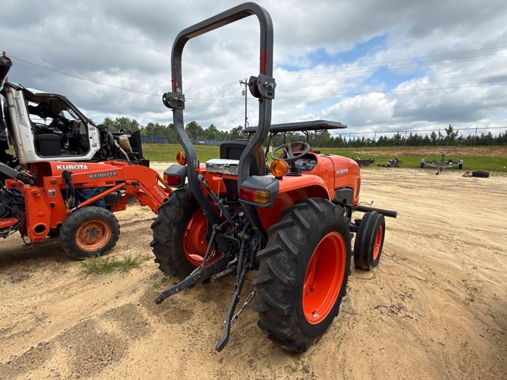 kubota-l3301-image-4