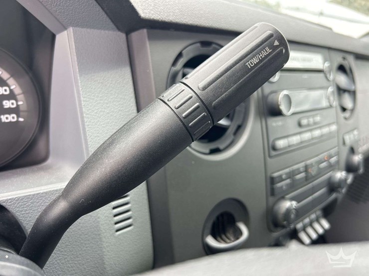 2016-ford-f550-image-15