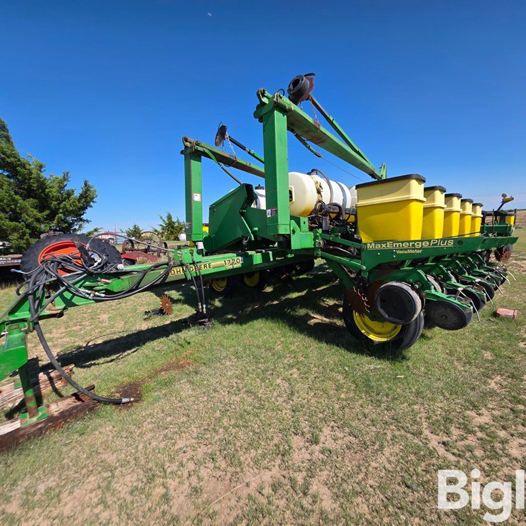 JOHN DEERE 1770