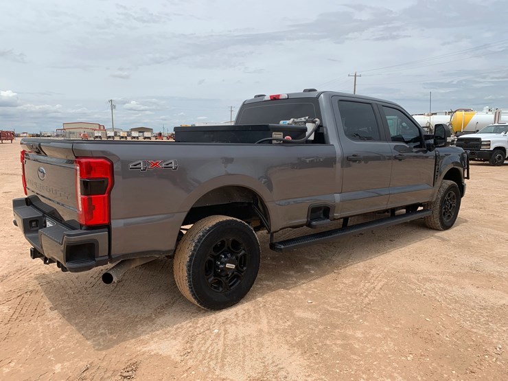 2023-ford-f250-image-5