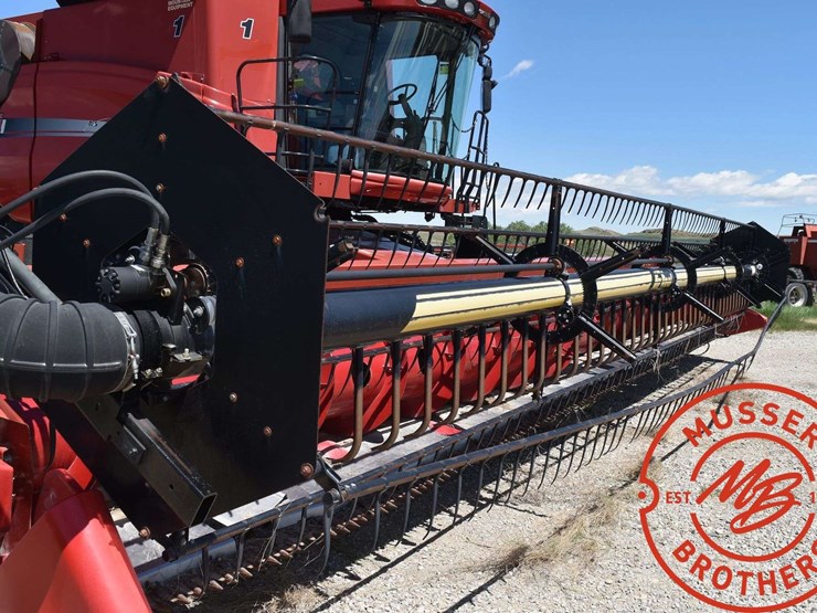 2011-case-ih-3020-image-18