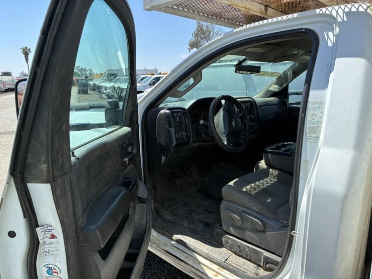 2015-chevrolet-3500hd-image-11