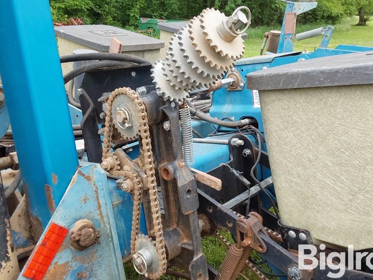 kinze-2200-image-11
