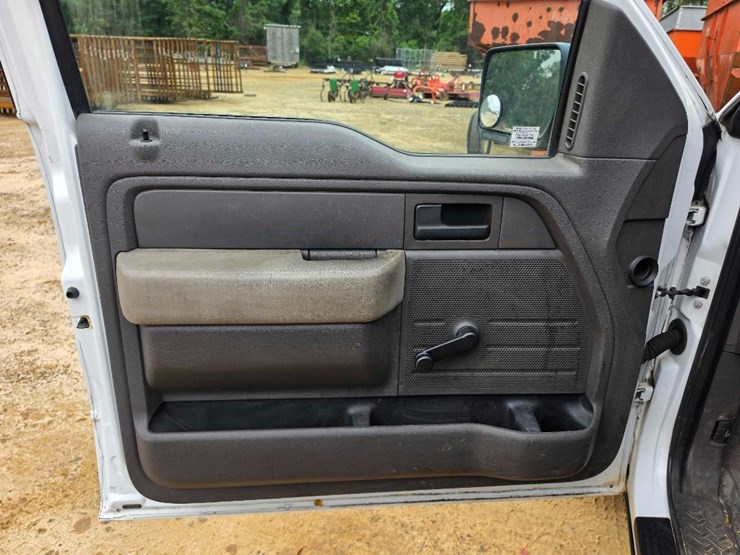 2011-ford-f150-xl-image-12