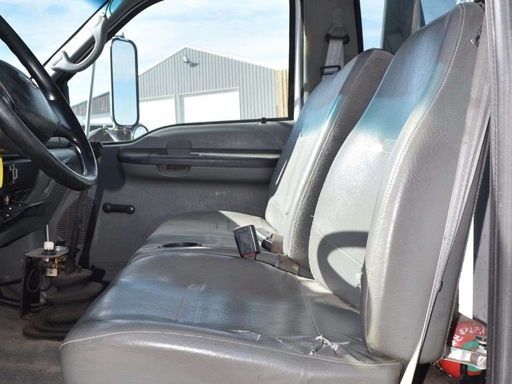 2002-ford-f750-image-41