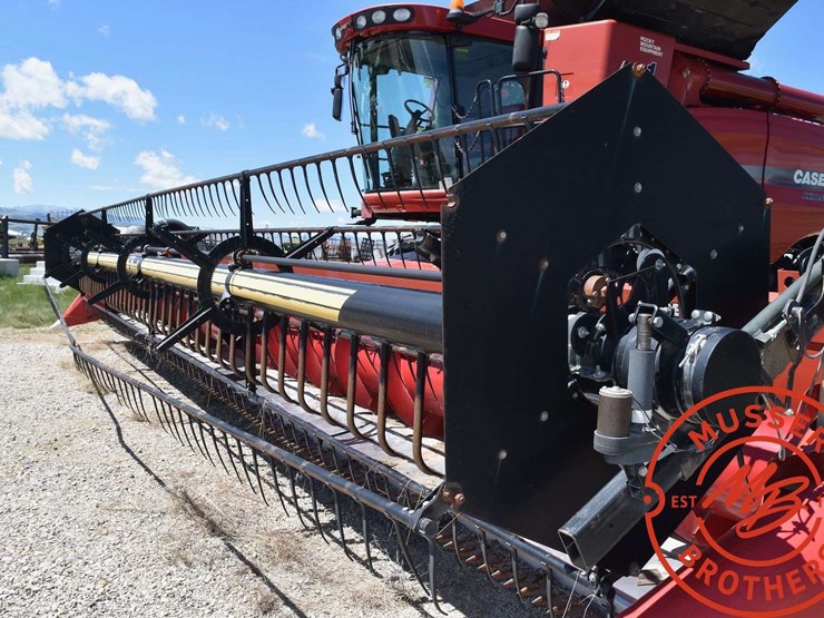 2011-case-ih-3020-image-17