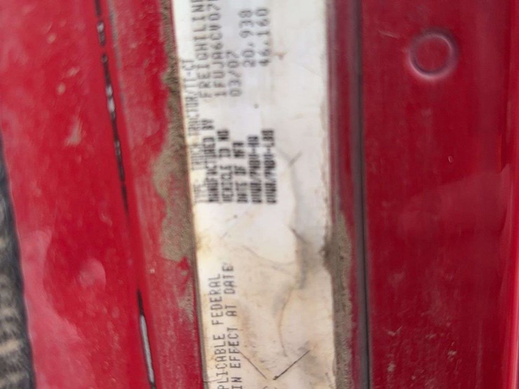 2007-freightliner-columbia-120-image-22