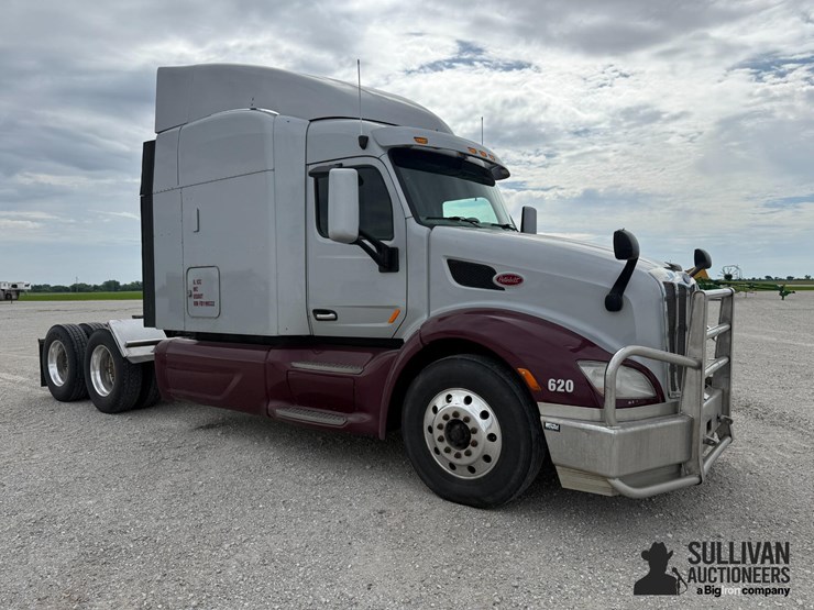 2015-peterbilt-579-image-3