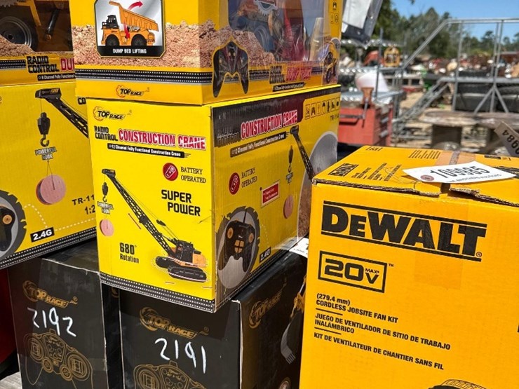 2191---toy-excavator,-crane,-and-dump-truck-image-1