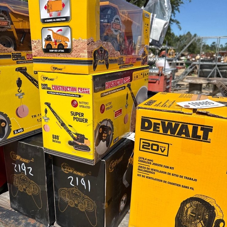 2191 - TOY EXCAVATOR, CRANE, AND DUMP TRUCK