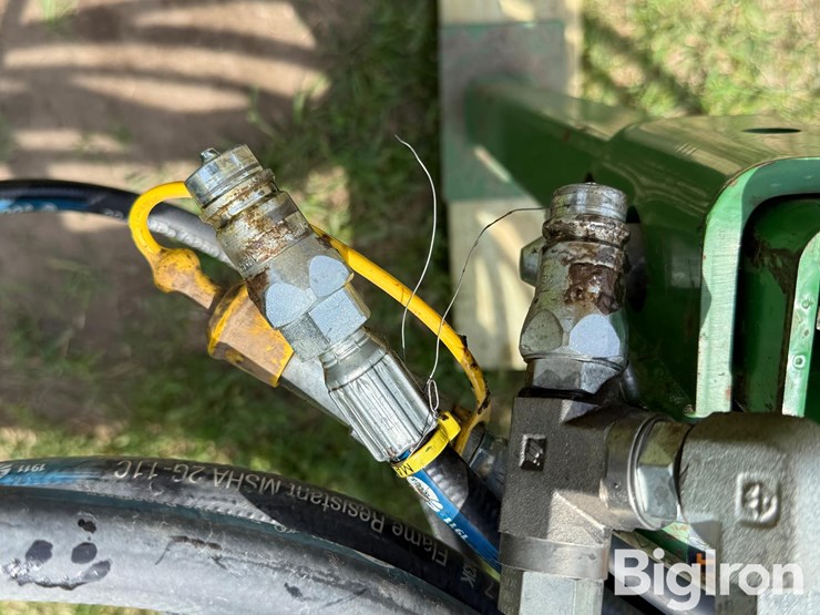 2013-john-deere-1790-ccs-image-17
