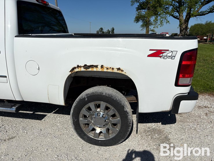 2012-gmc-2500hd-image-9