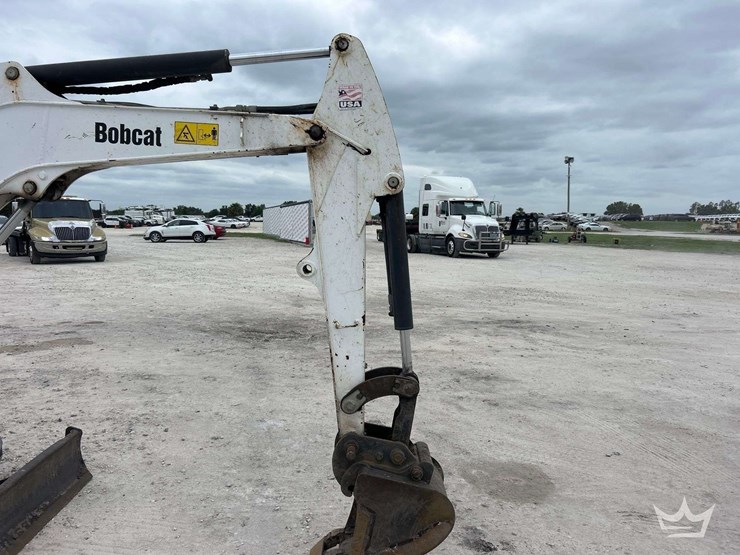 2019-bobcat-e32i-image-23