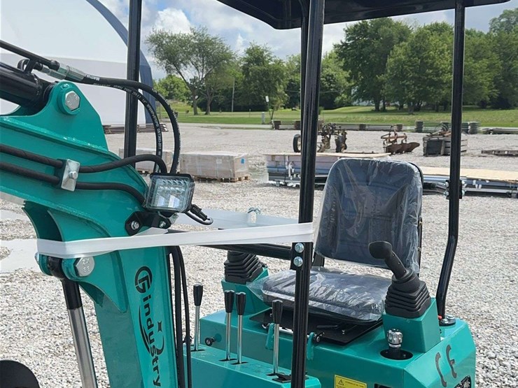 cfg-industrial-mh13rx-mini-excavator-image-18