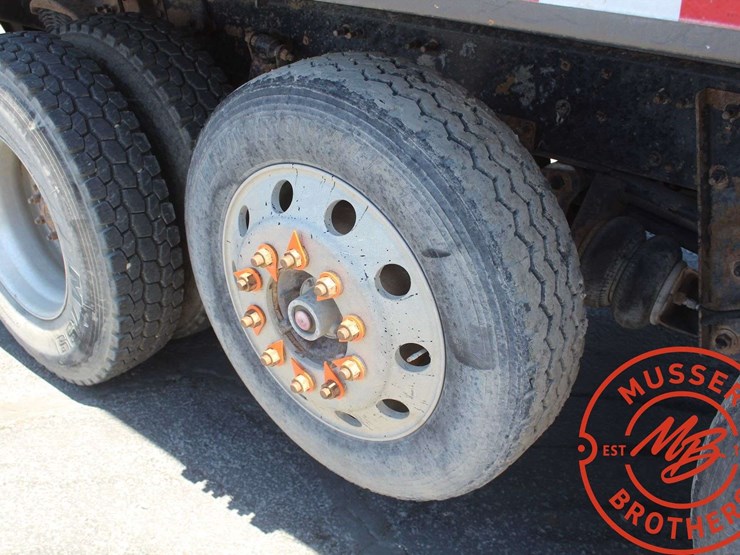2006-sterling-l9500-image-24