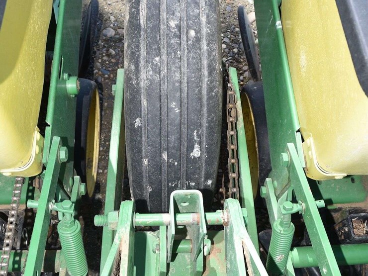 john-deere-30-image-16