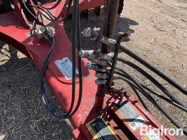 case-ih-330-image-11